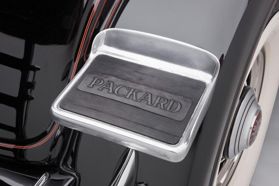  Packard Custom Twelve Coupe by Dietrich 1933 года  (фото 13 из 25)